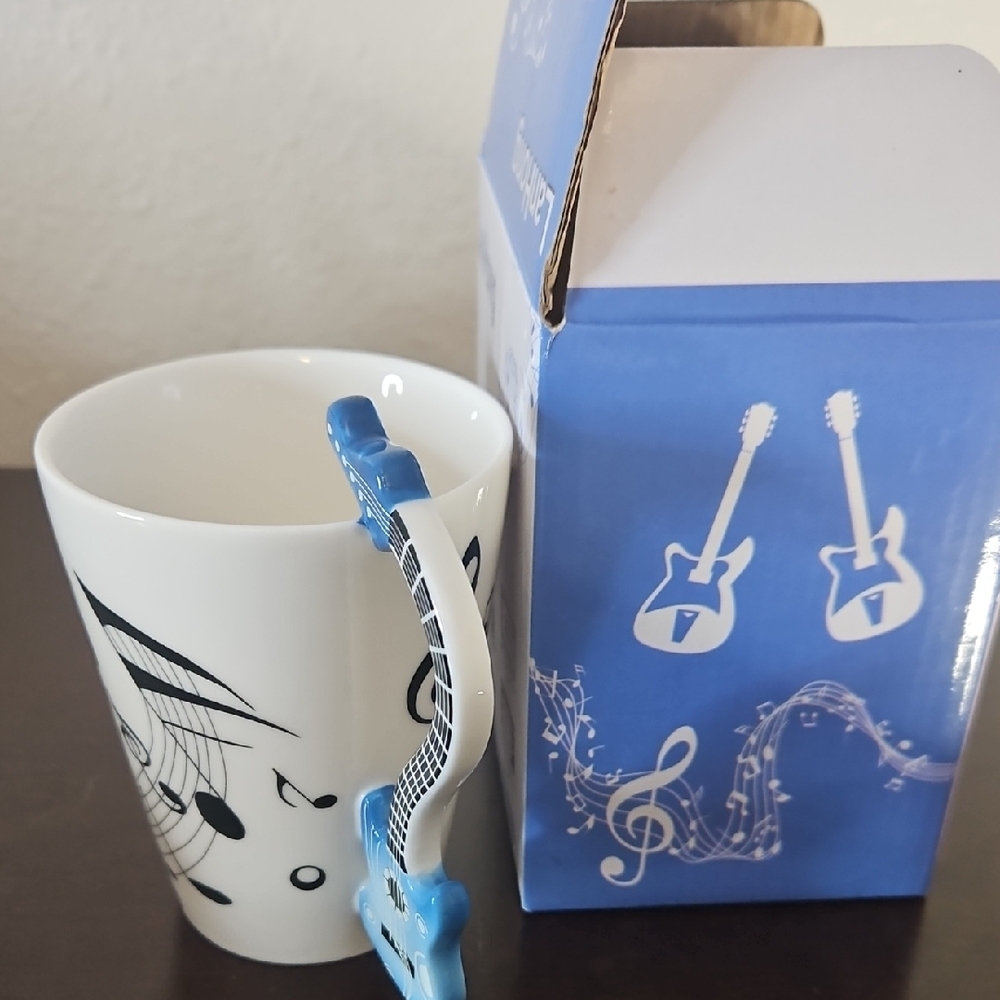 LanHong Music Lover Mug with Saxophone Handle - Picture 4 of 12